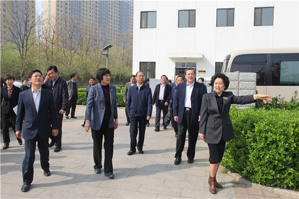 領(lǐng)先資訊丨河北省政協(xié)主席曹素華來(lái)我公司調研 領(lǐng)先資訊丨河北省政協(xié)主席曹素華來(lái)我公司調研